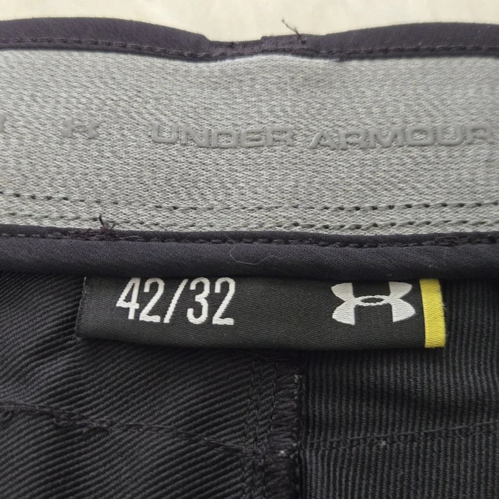 UNDER ARMOUR Golf Pants‎ Mens 42x32 Match Play Black Stretch Comfort Waistband